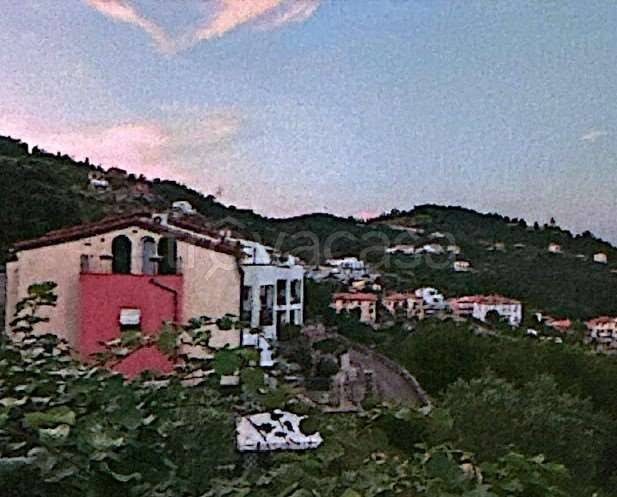 appartamento in vendita a La Spezia in zona Chiappa