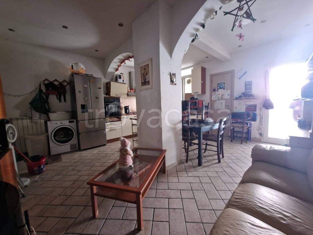 appartamento in vendita a La Spezia in zona Canaletto / Buonviaggio / Migliarina