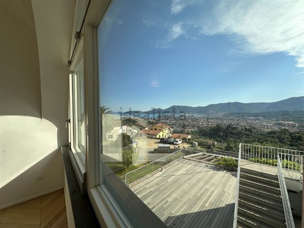 appartamento in vendita a La Spezia in zona Carozzo