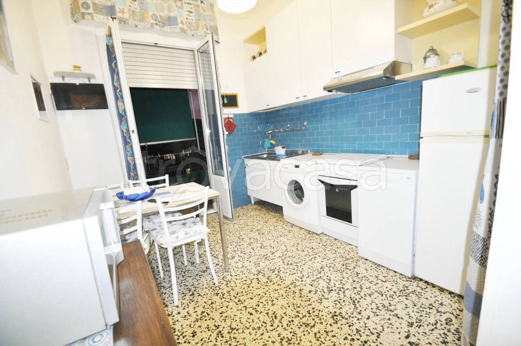 appartamento in vendita a La Spezia in zona Canaletto / Buonviaggio / Migliarina