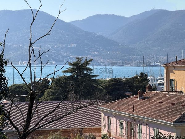 casa indipendente in vendita a La Spezia