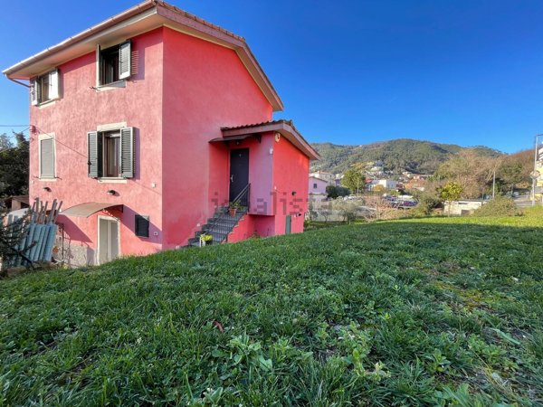 casa indipendente a La Spezia in zona Canaletto / Buonviaggio / Migliarina