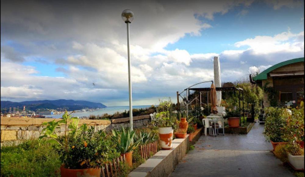 locale commerciale in vendita a La Spezia in zona Valdellora