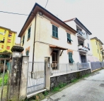 casa indipendente a La Spezia in zona Canaletto / Buonviaggio / Migliarina