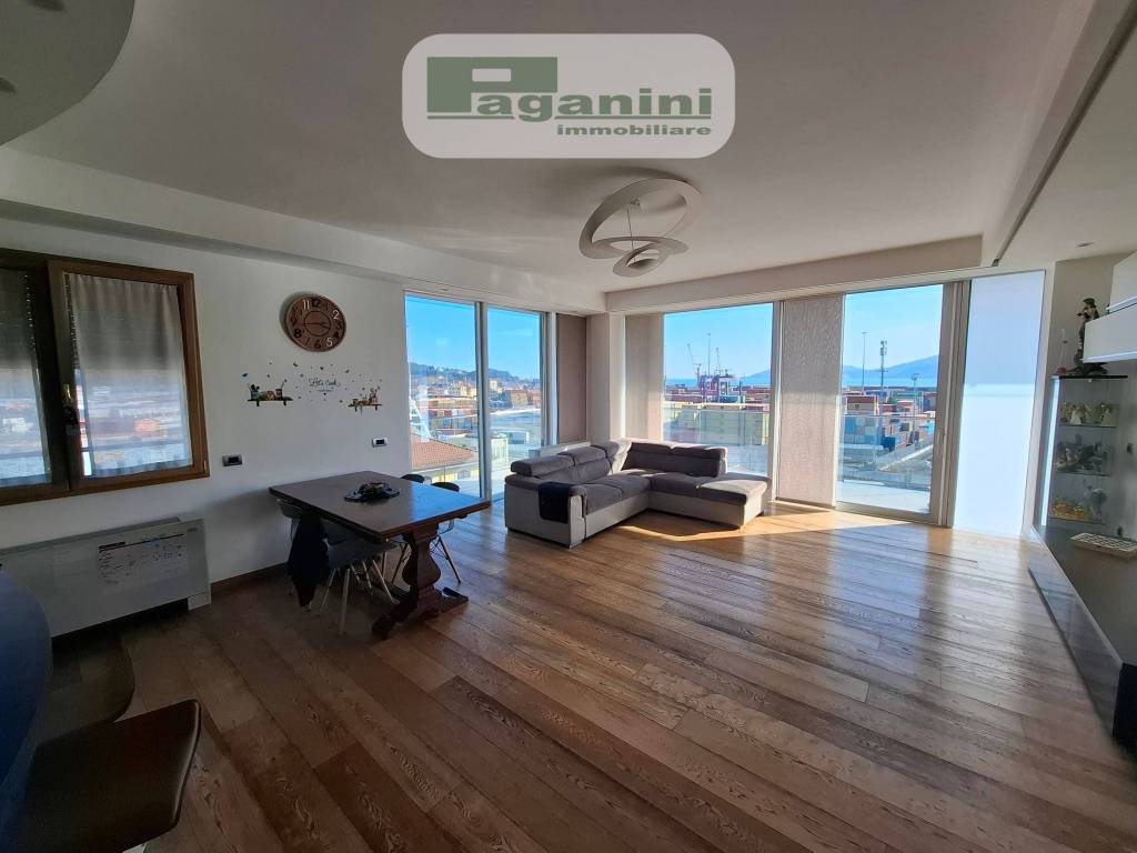 appartamento in vendita a La Spezia in zona Canaletto / Buonviaggio / Migliarina