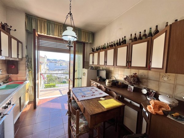 appartamento in vendita a La Spezia in zona Canaletto / Buonviaggio / Migliarina