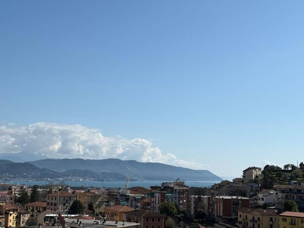 appartamento in vendita a La Spezia in zona Chiappa