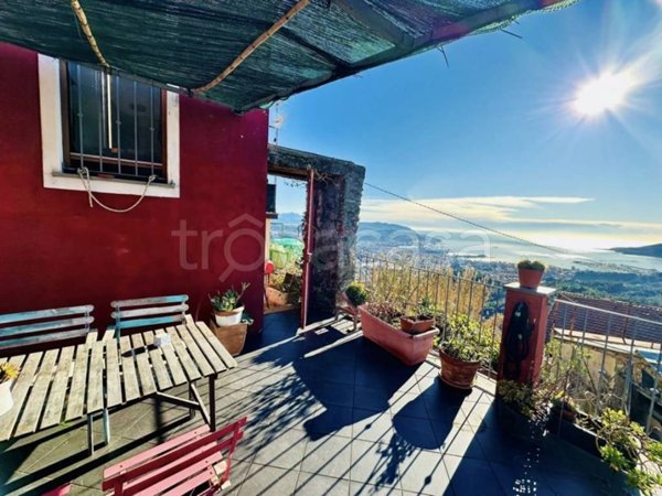casa indipendente in vendita a La Spezia in zona Sarbia