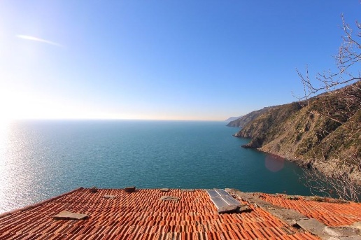 appartamento in vendita a La Spezia in zona Monesteroli