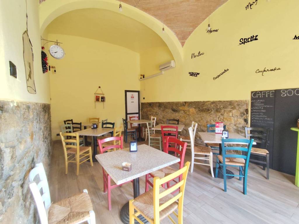 negozio in vendita a La Spezia in zona Valdellora