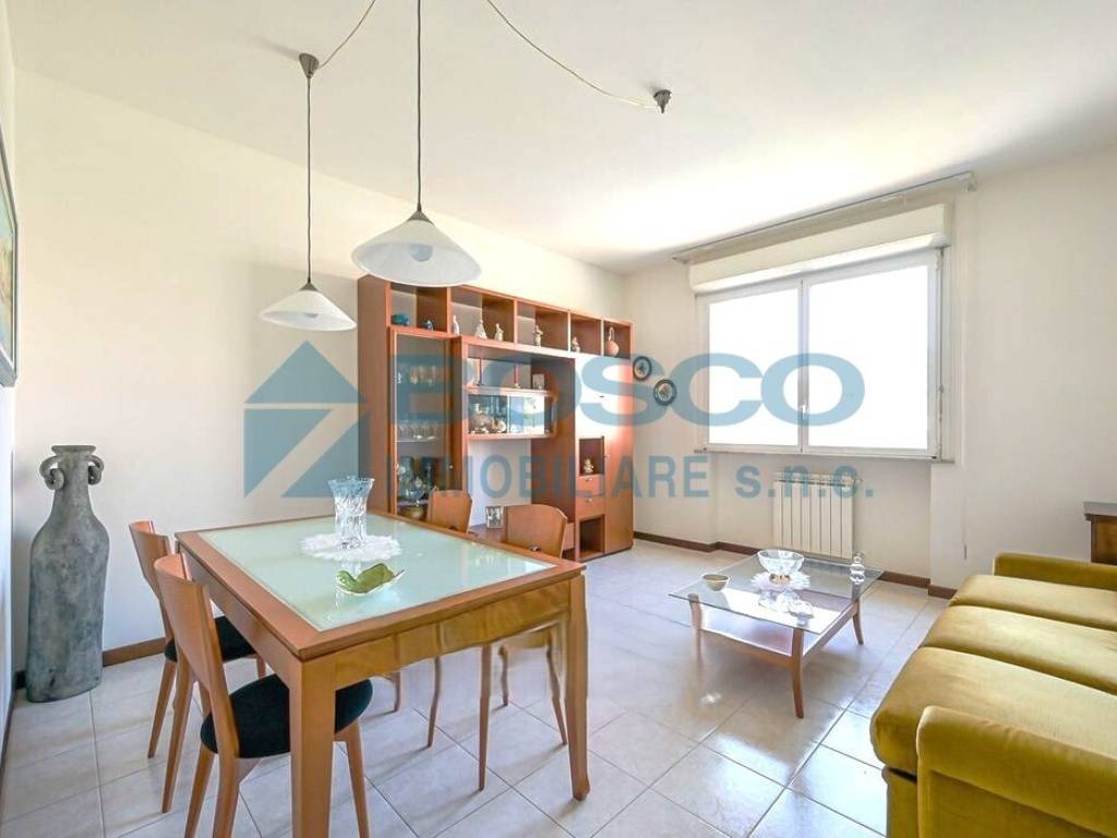 appartamento in vendita a La Spezia in zona Canaletto / Buonviaggio / Migliarina