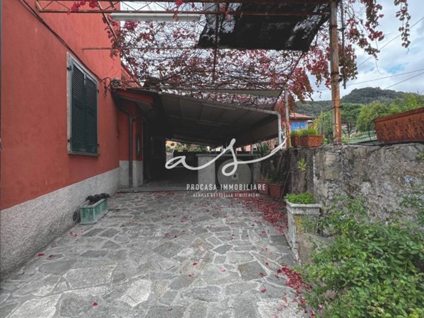 negozio in vendita a La Spezia in zona Chiappa