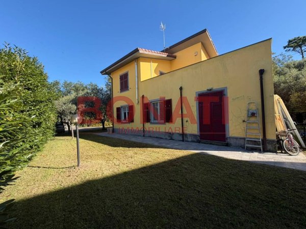 casa indipendente in vendita a La Spezia in zona La Foce / Sant'Anna