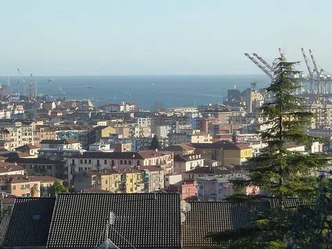 casa indipendente in vendita a La Spezia in zona Montepertico
