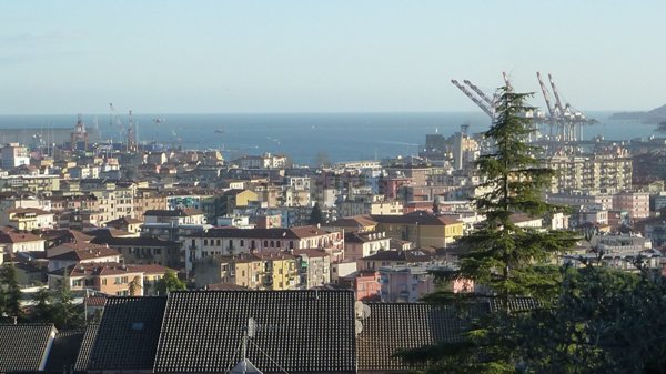casa indipendente in vendita a La Spezia in zona Montepertico