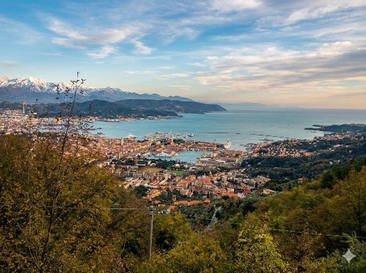casa indipendente in vendita a La Spezia in zona La Foce / Sant'Anna
