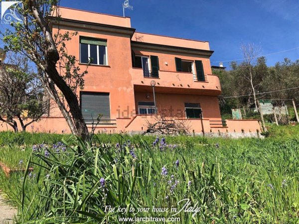 esavano in vendita a La Spezia