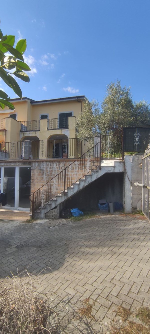 quadrivano in vendita a La Spezia