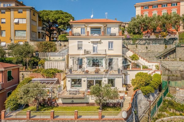 casa indipendente in vendita a La Spezia in zona Centro Storico