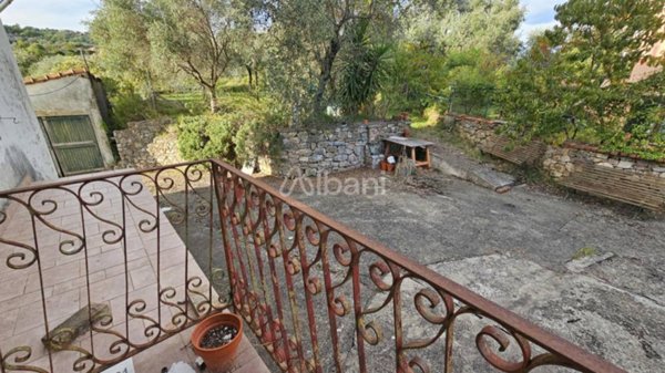 casa indipendente in vendita a La Spezia