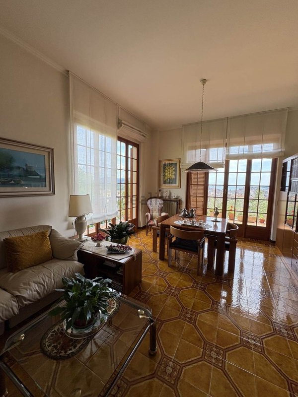 casa semindipendente in vendita a La Spezia in zona Montepertico