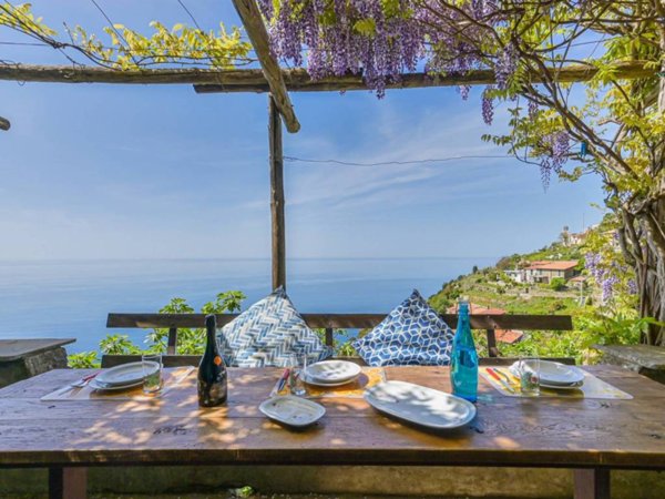 casa indipendente in vendita a La Spezia in zona Marola