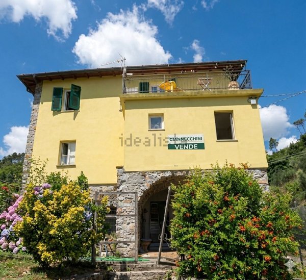 casa indipendente in vendita a La Spezia