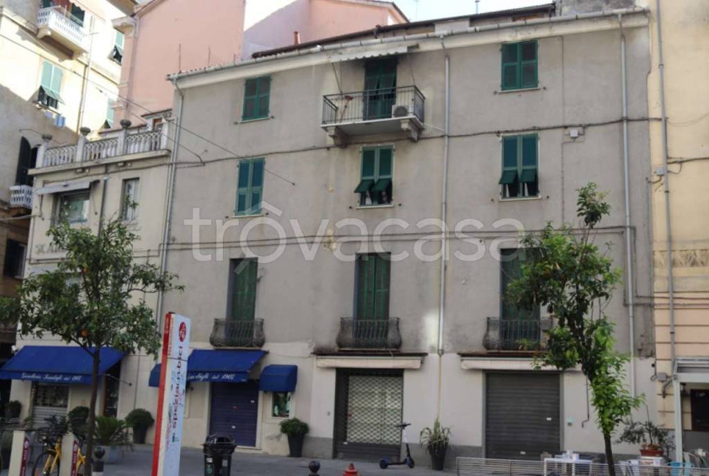 negozio in vendita a La Spezia in zona Centro Storico