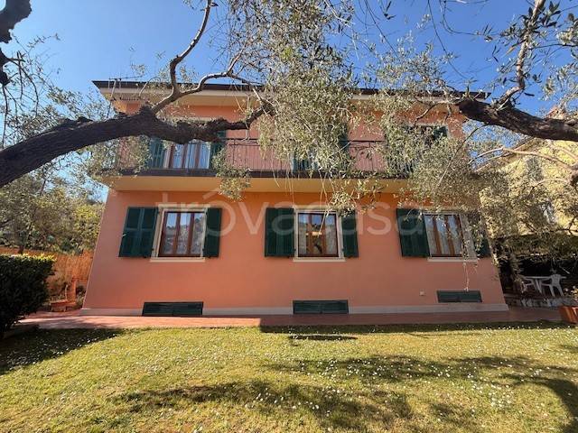 casa indipendente in vendita a La Spezia in zona Muggiano