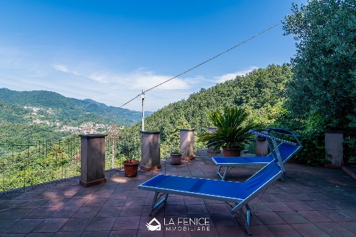 casa indipendente in vendita a La Spezia