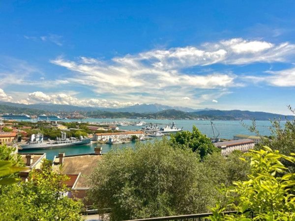 appartamento in vendita a La Spezia in zona Montepertico