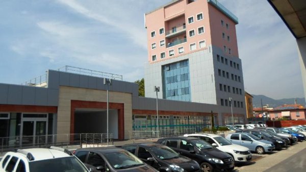 negozio in vendita a La Spezia in zona Canaletto / Buonviaggio / Migliarina