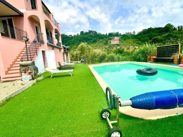 casa indipendente in vendita a La Spezia in zona Chiappa