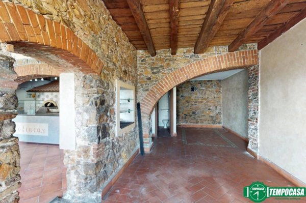 negozio in vendita a La Spezia in zona Canaletto / Buonviaggio / Migliarina