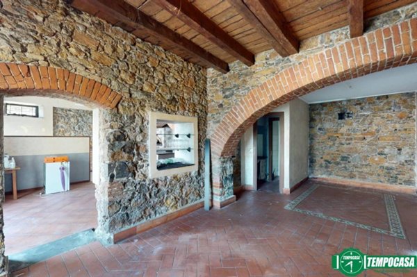 negozio in vendita a La Spezia in zona Canaletto / Buonviaggio / Migliarina