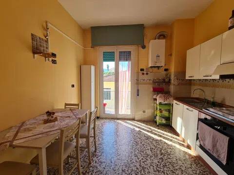 appartamento in vendita a La Spezia in zona Canaletto / Buonviaggio / Migliarina