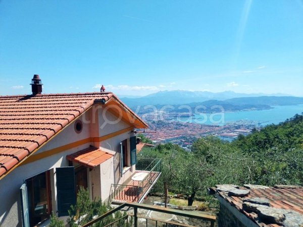 casa indipendente in vendita a La Spezia in zona Cadimare