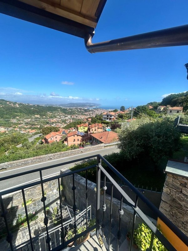 appartamento in vendita a La Spezia in zona La Foce / Sant'Anna