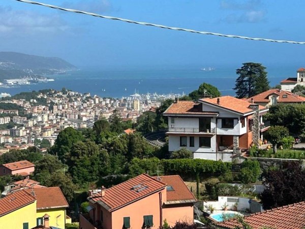 appartamento in vendita a La Spezia in zona La Foce / Sant'Anna