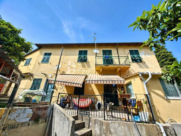 casa indipendente in vendita a La Spezia in zona Marola