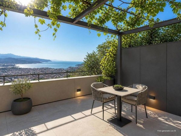 casa indipendente in vendita a La Spezia in zona La Foce / Sant'Anna
