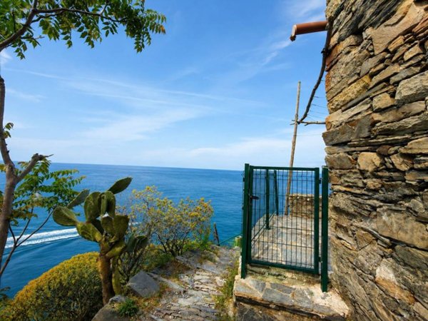 casa indipendente in vendita a La Spezia in zona Marola