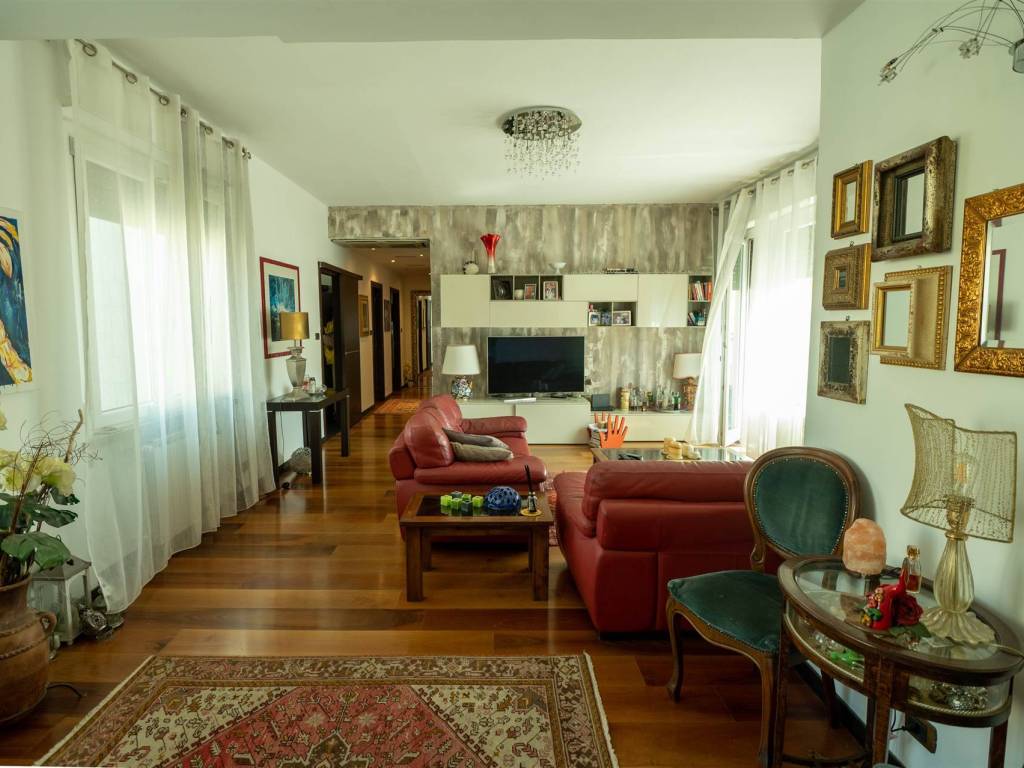 appartamento in vendita a La Spezia in zona Canaletto / Buonviaggio / Migliarina