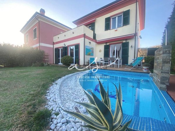 casa indipendente in vendita a La Spezia in zona Sarbia