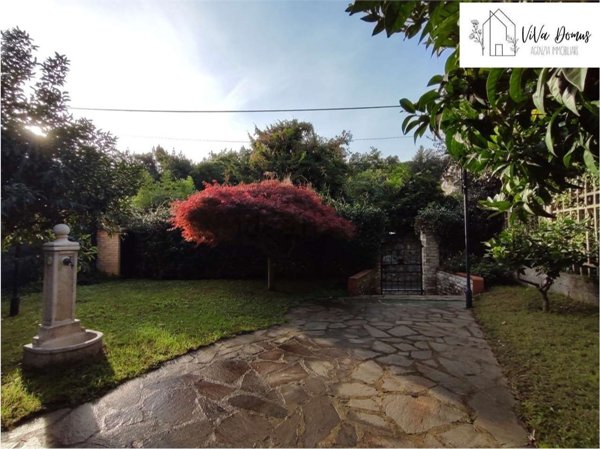 casa indipendente in vendita a La Spezia in zona Ruffino