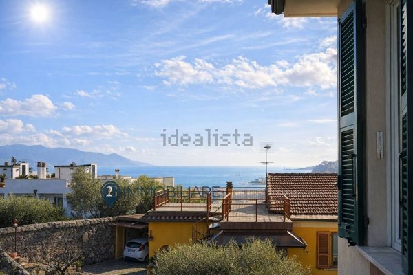 appartamento in vendita a La Spezia in zona Chiappa