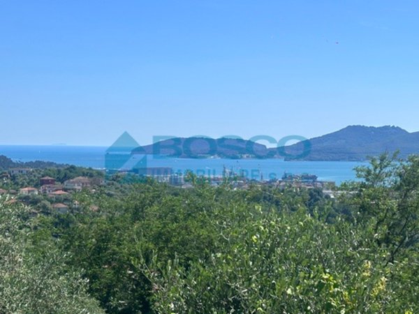 casa indipendente in vendita a La Spezia in zona Carozzo