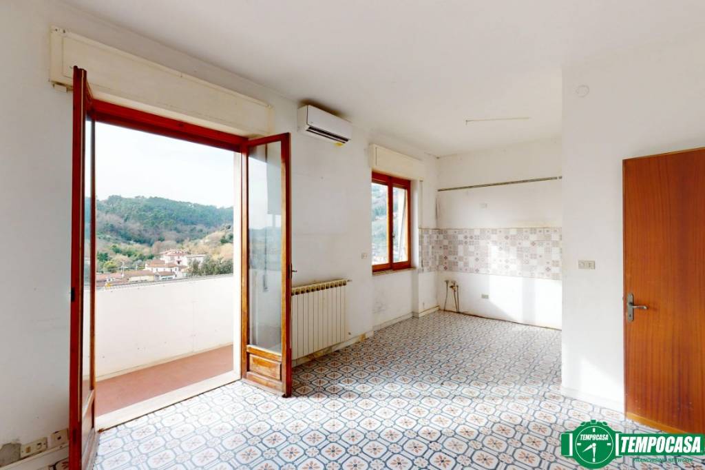 appartamento in vendita a La Spezia in zona Canaletto / Buonviaggio / Migliarina