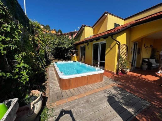 casa indipendente in vendita a La Spezia in zona La Foce / Sant'Anna