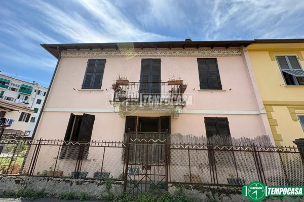 casa indipendente a La Spezia in zona Canaletto / Buonviaggio / Migliarina